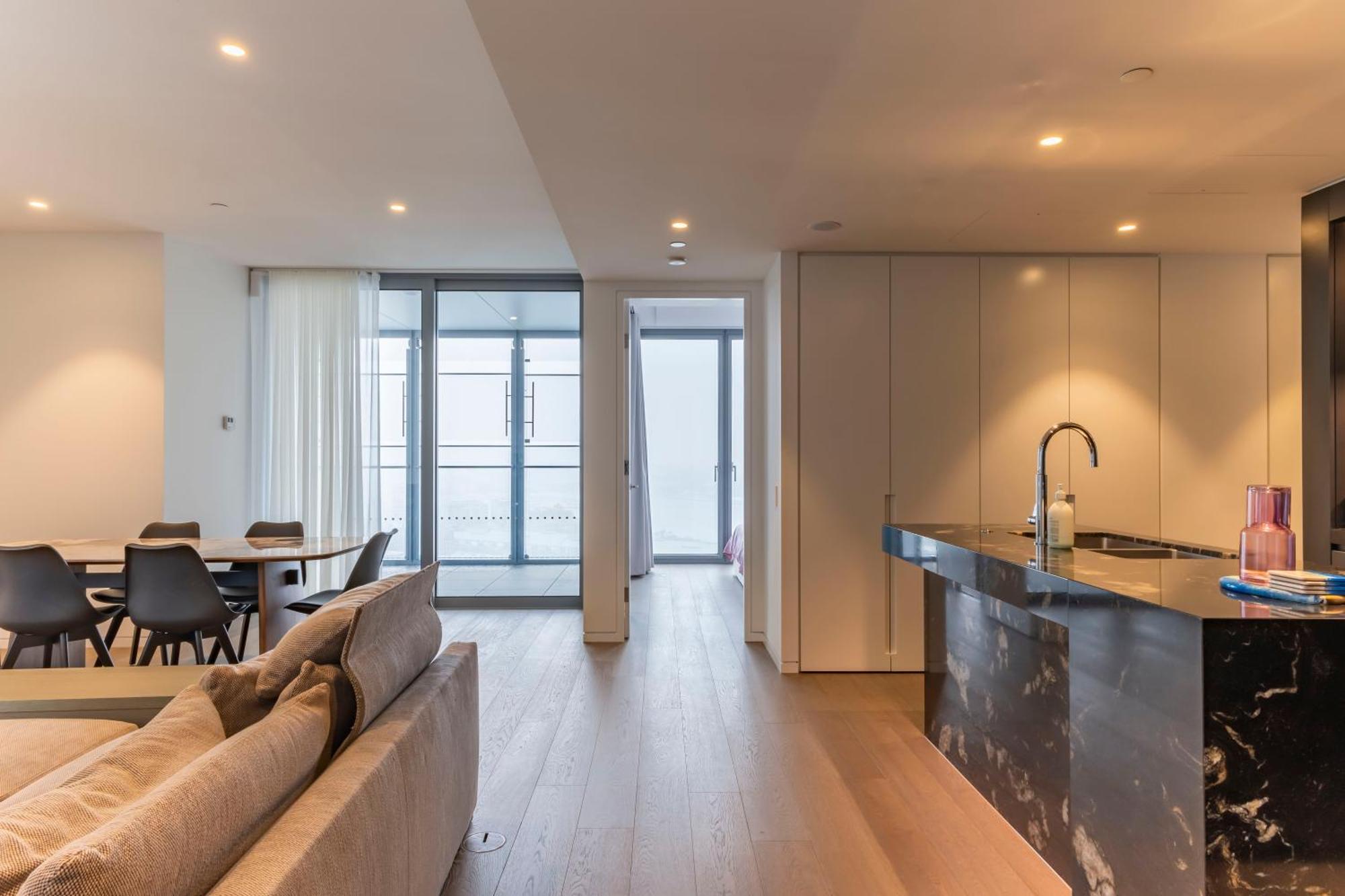 High-level 2b Stunning Water Views In Barangaroo