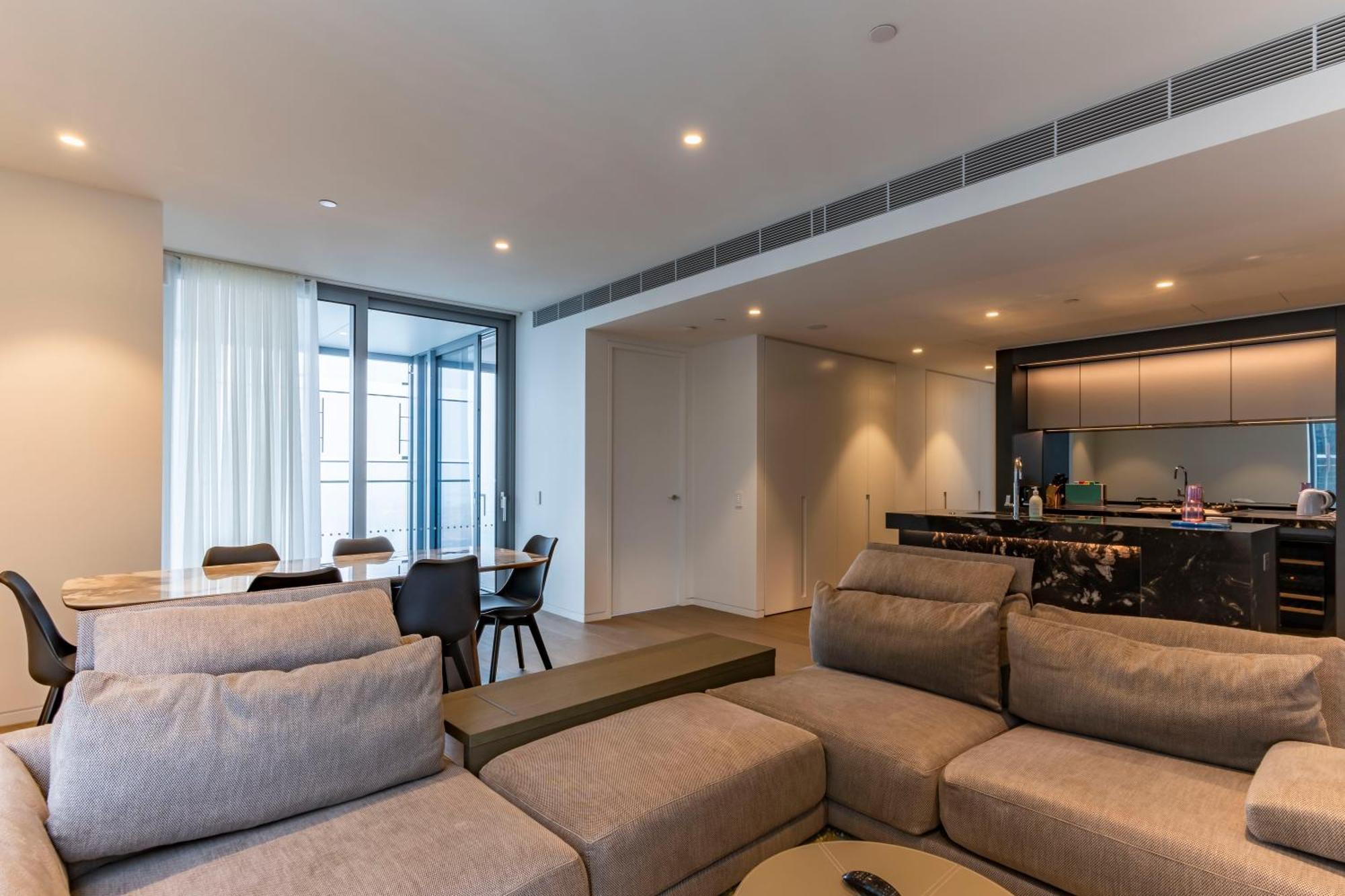 High-level 2b Stunning Water Views In Barangaroo Apartment