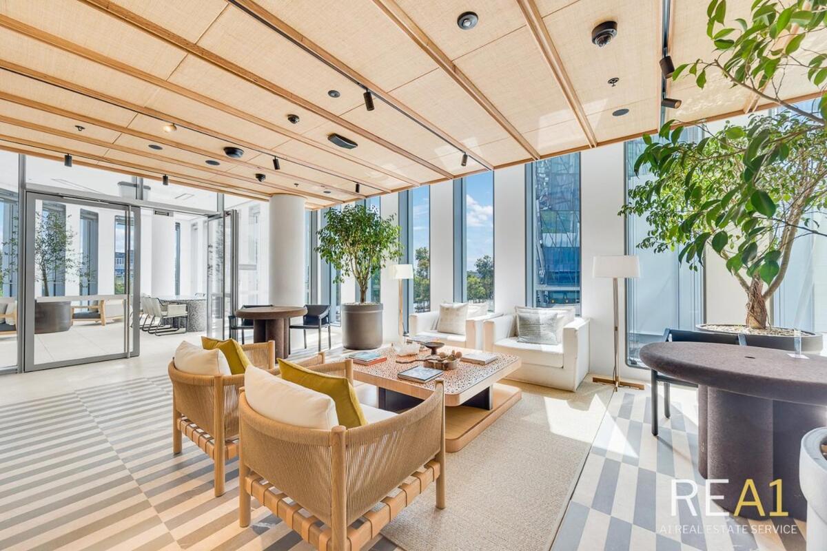High-level 2b Stunning Water Views In Barangaroo * Sydney