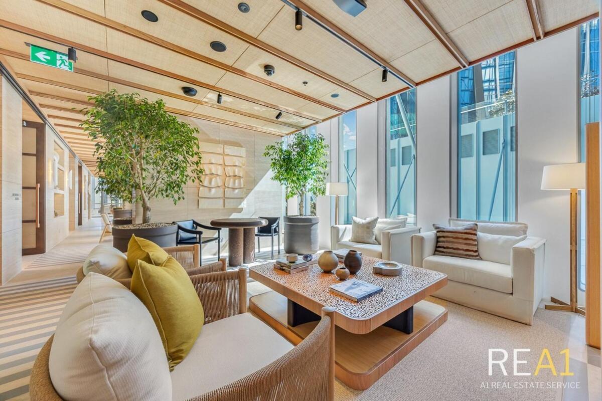 High-level 2b Stunning Water Views In Barangaroo *
