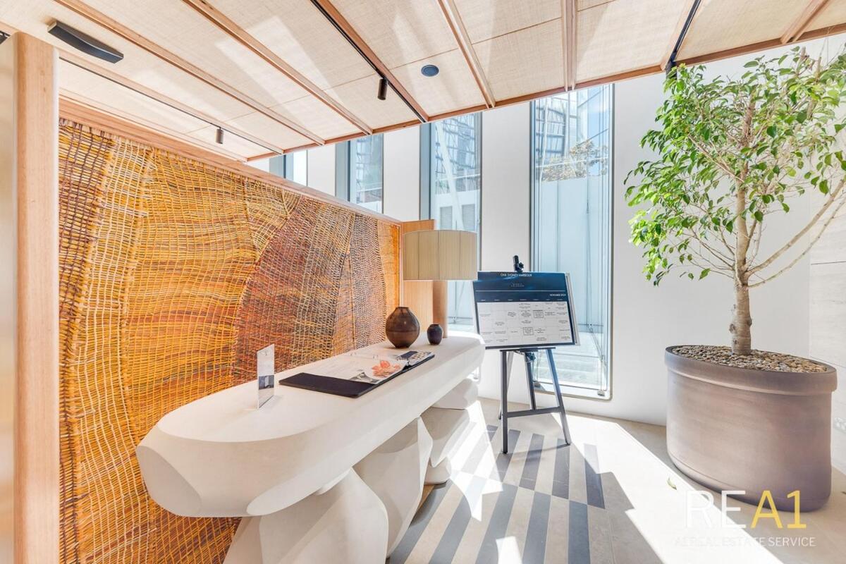 High-level 2b Stunning Water Views In Barangaroo Sydney